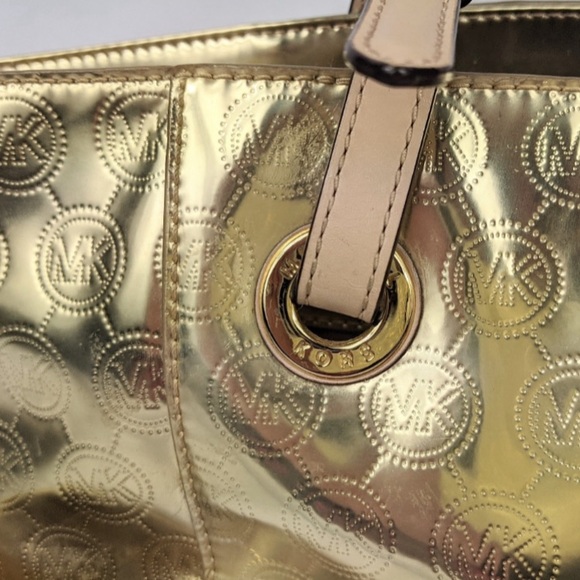 EUC Michael Kors Jet Set Monogram Tote Gold - Picture 4 of 8